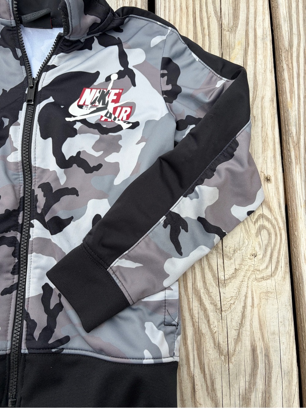 Air Jordan Nike Boys Gray Camouflage Polyester Jacket Size Large 6-7 Years Flaw - Picture 5 of 11